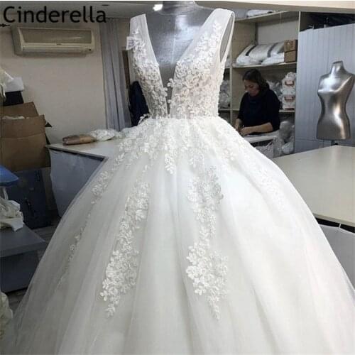 Lace Wedding Dresses Hot V-Neck A-Line Sweep Train Soft Tulle Lace Crystal Wedding Dresses With Lace Up Back vestido de noiva