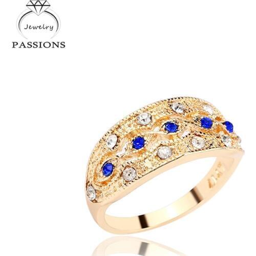 Hot Sale Bohemia Ethnic Style Blue Rhinestone Gold Color Ring Carving Vintage Pattern Exquisite Wedding Rings Women Jewelry Gift