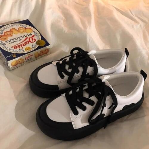 2021 Ladies Shoes White Shoes Leather Sneakers Women Solid Color Fashion Personality Platform Shoes Casual Low-top Flat Shoes