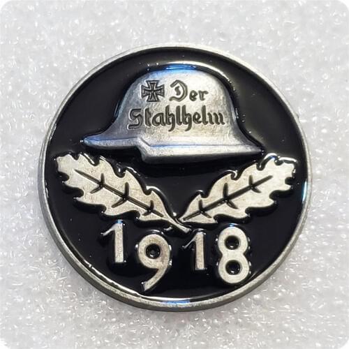 1918 German helmet badge