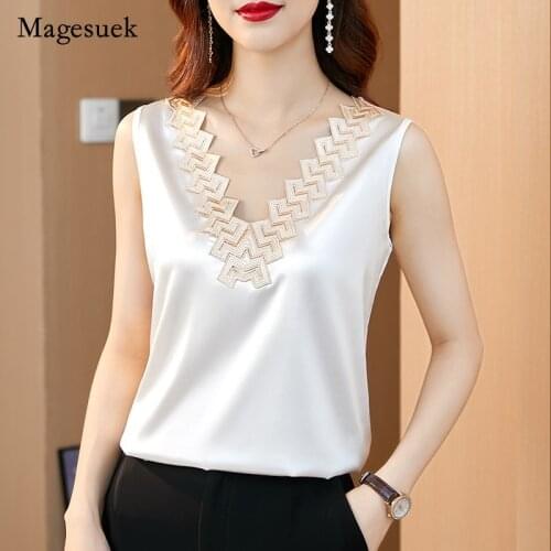 2021 Fashion Women Tops Satin Loose V-neck Solid Vest Sleeveless Blouse for Women Silk Embroidery Plus Size Blouse Blusa 15488