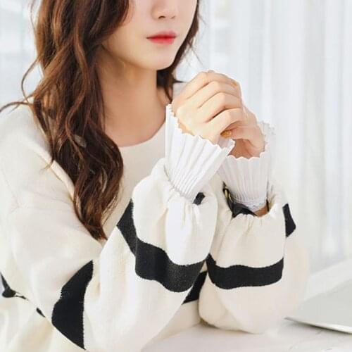 Literary Fresh Women Floral Lace Horn Cuff Imitation Pearl Button Fake Sleeve