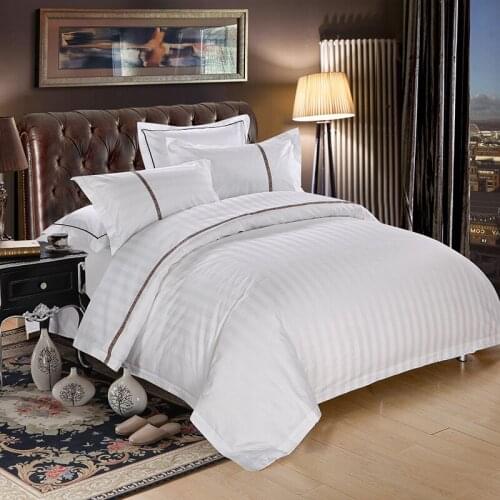 Customized four-piece cotton hotel bedding set