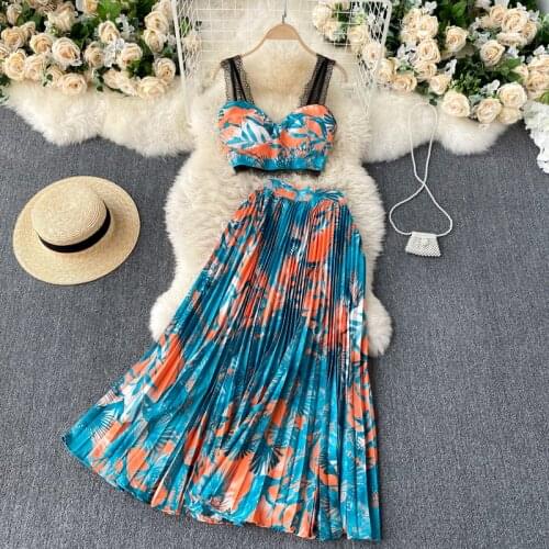 Sexy Holiday Style Lace Spaghetti Strap Bra Top and Floral Prints Pleated Long Skirt Casual Top and Skirt Set