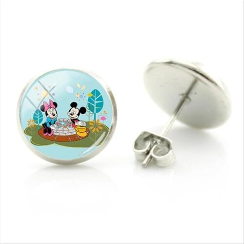 Disney 2021 New Minnie Mickey Art Pendant Earrings Handicraft Fashion Earrings Round Glass Cabochon Jewelry Earrings