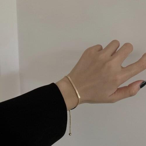Gold plated geometric bracelet Korea simple niche design online celebrity personality cold wind girlfriends hand jewelry