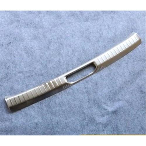 Stainless Steel Rear Bumper Protector Sill Trunk Rear guard Tread Plate Pedals For Toyota fortuner 2015-2016 Car styling