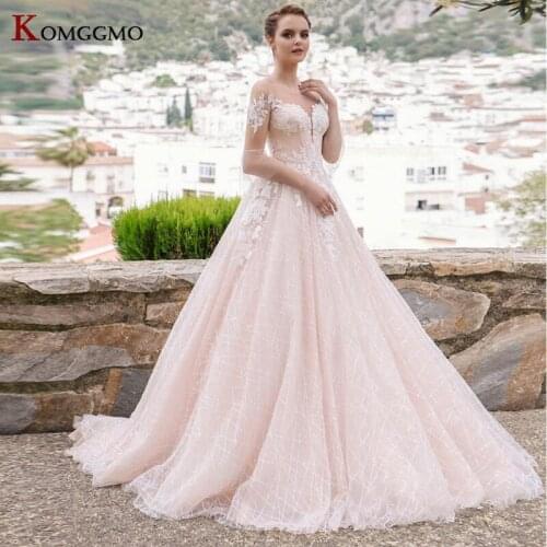 2021 New Arrival Half Flare Sleeve Embroidery Appliques Tulle Wedding Dress High-End O-Neck Chapel Train Button Bridal Gown