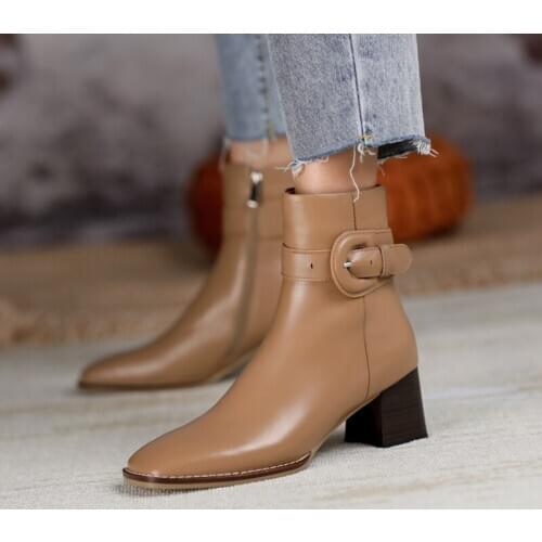 2020 spring and autumn new fashion square head thick heel short boots leather casual with Martin boots female tide X238