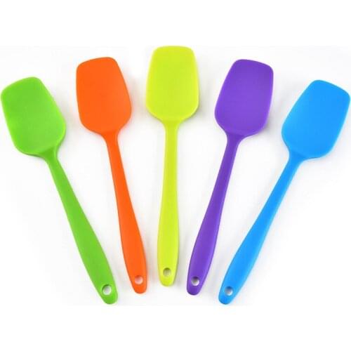 Baking tools silicone cake decorating cream scraper integrated cream cake cutter
