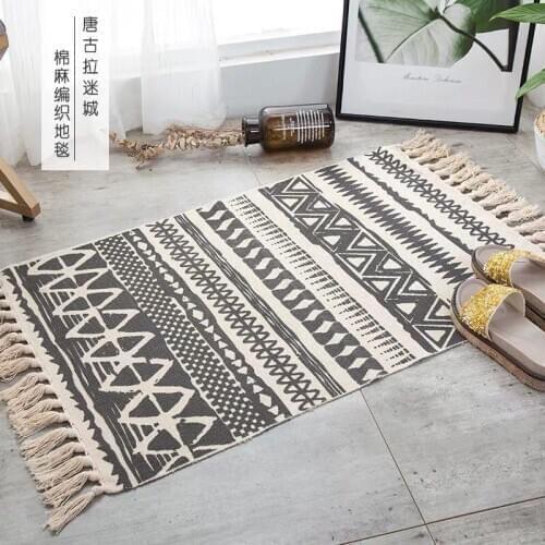 Retro Bohemian Carpet Woven Cotton Linen Carpet Rug Bedside Rug Geometric Floor Mat Living Room Bedroom Carpet Home Decor
