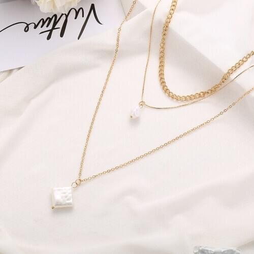Vintage Baroque Imitation Pearls Beads Pendant Necklace Three-layered Chain Necklace for Women Gothic Geometric Jewelry Gift