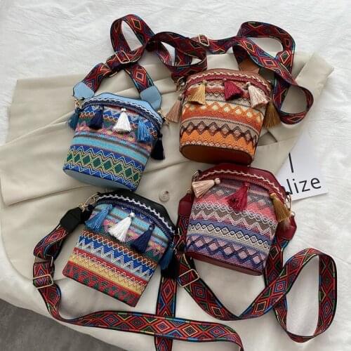 2021 Summer New Femme Ethnic Style One-Shoulder Messenger Bag Tassel Woven Bucket Women Bag