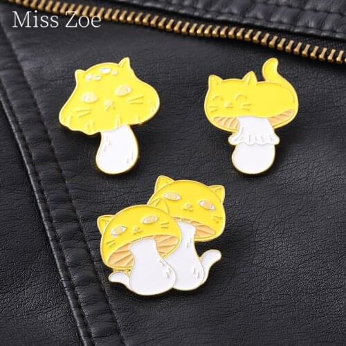 Yellow Mushroom Enamel Pin Cat Face Mushroom Metal Kitty Cute Personality Brooches Badges For Backpack Bag Hat Girl Boy Gifts