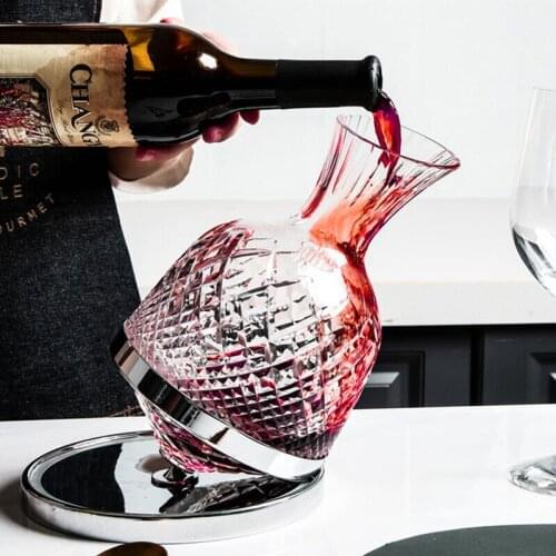 Creative rotary decanter for St. Louis home wine with the same gyroscopic dispenser, glass decanter