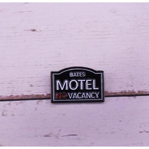 Bates Motel Brooch no vacancy Enamel Pin Neon Signs Badge Novelty LED Metal Accessory