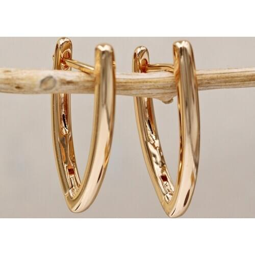 Simplicity Jewelry New Trendy Design Triangle Hoop Earrings For Womens earrings Gold Earring for Wedding accessories Gift