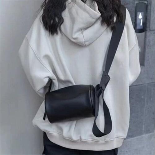 Women Leather Shoulder Bag Girls Ins Fashion 2021 Black Barrel Purse Mobile Phone Cross Body Bucket Wallet Hip-hop