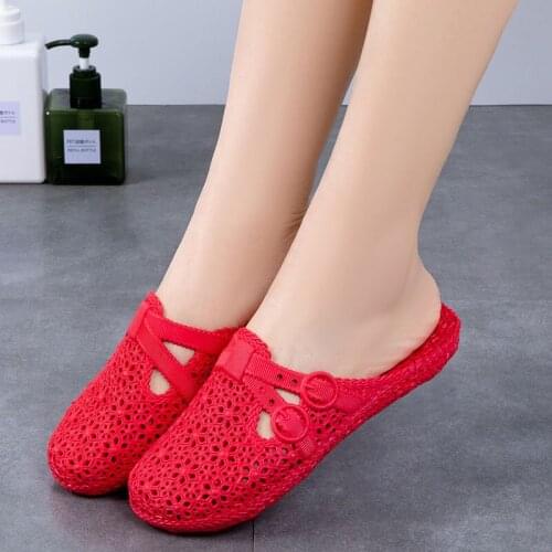 Summer Ladies Slippers With Hollow Fashion Soft Bottom Hole Shoes Women Wear Beach Sandals slippers platform red pink