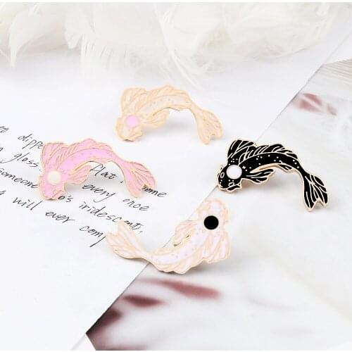 Cute Yin Yang Pin Collection Japanese Koi Fish Brooches Badges Enamel pins Denim Lapel Jewelry Family couple gifts Accessories