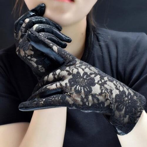 Cool Lace Gloves Fashion Short Leather and Lace Gloves Small Chrysanthemum Jumper Gloves Dark Punk Girl Dress Up Gloves