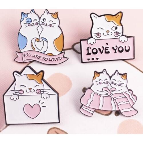 Cute Animals kittens Zinc Alloy Pin Badge On Backpack Brooch Pins For Clothing Broche For Gift Denim Clothing Handicraft Bag