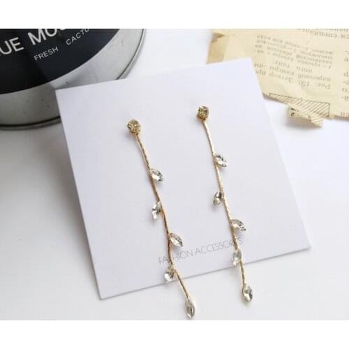 Trendy Jewelry Long Earrings Delicate Design a Single Metal Chain With High Quality Crystal Dangle Drop Earrings For Women Girl