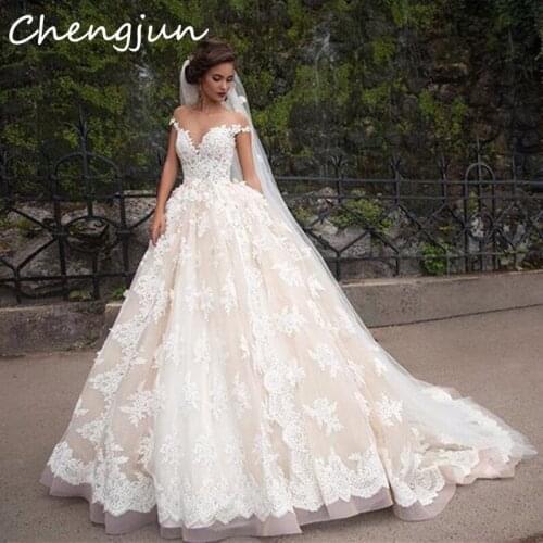 Chengjun Royal Lace Appliques Off Shoulder Vintage Ball Gown Wedding Dresses