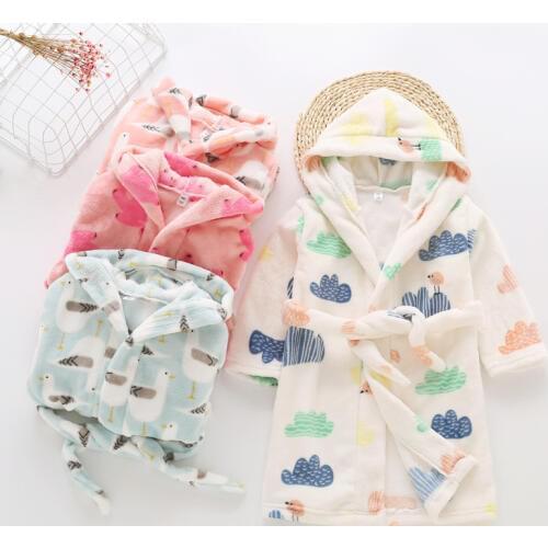 High Quality 2018 Childrens Robe Bathrobe Kids Bathing Suit Nightwear Soft Sleepwear Hooded Beach Towel Pajamas Girls Boys