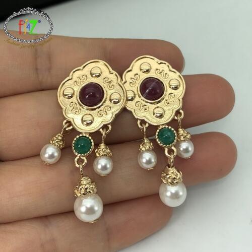 F.J4Z 2019 Fashion Statement Earrings for Woman Resin Stone Simulated Pearl Stud Earrings Ladies Party Jewelry Dropship