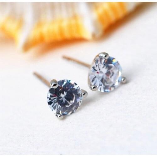 Exquisite Simple Three Claw Zircon Round Stugs Earrings Advanced Dinner Accessories Womens Wedding Jewelry Birthday Gift