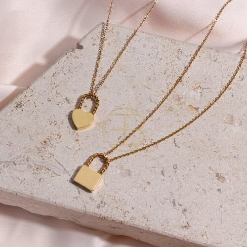 2021 Colorfast Statement Stainless Steel Necklaces for Women Dainty Heart Lock Pendant Chain Jewelry Ladies Gold PVD Accessories
