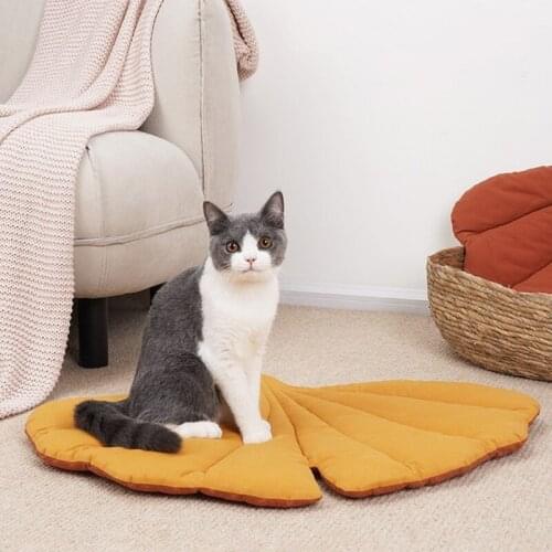 Cat soft bed leaf shape mat portable indoor cushion washable durable pet house product multi-function space saving convenient