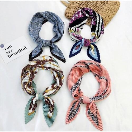 French Style Silk Crinkle Scarf Women Fashion Print Small Bandana Summer Sunscreen Pleated Neck Scarf Versatile Handkerchief