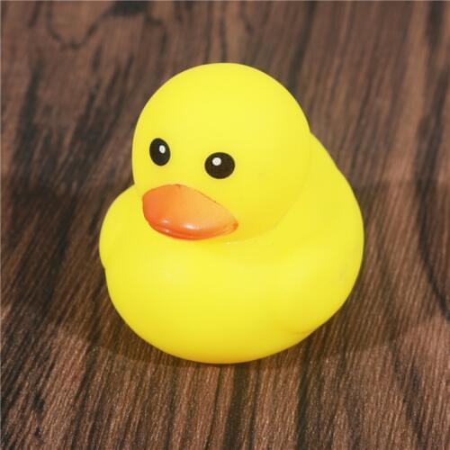 ZOCDOU 1 Piece Washing Sounding Float Yellow Cute Duck Pato America Small Figurine Statue Crafts Ornament Miniatures Toy Decor