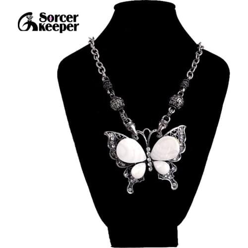 Fashion Nature White Shell Butterfly Pendant Chains Necklace Jewelry Bohemian Vintage SilverColor Jewelry For Women XL019