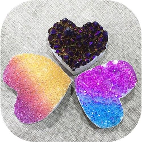 Colorful Aura Clear Quartz Cluster Heart Shaped Crystals Healing Stones Natural Carved Gemstone For Decoration