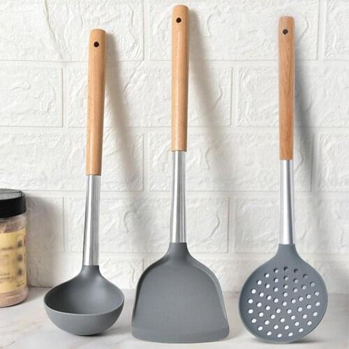 Stainless Steel Kitchen Utensil Non Stick Wooden Long Handle Soup Ladle Frying Spatula Slotted Spoon Useful Kitchen Cooking Tool