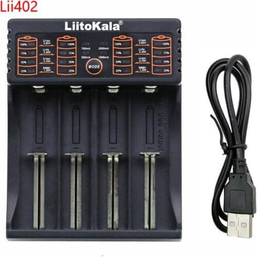 Four-slot charger Rechargeable battery charger with 5V output with power display 18650, 18490, 18350, 17670, 17500, 16340(RCR123