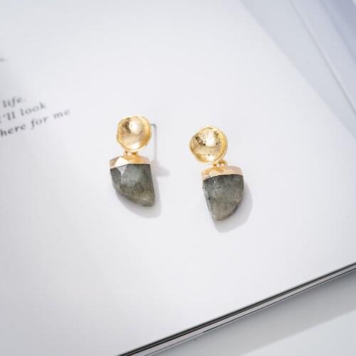 Jaeeyin 2021 New Arrivals Trendy Novelty Natural Stone Ox Horn Pendant Charming Gold Color Earrings Vintage Minimalist Gift Lady