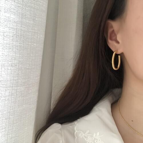 2021 Geometric U Shape Stud Earring Woman Nightclub Europe Pop Fashion Jewelry 18 K Gold Plated Titanium Steel Earring Wholesale