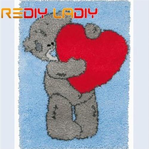 Latch Hook Rug Kits Crocheting Carpet Rug Bear & Heart Acrylic Yarn Printed Canvas Cushion Mat Crochet Tapestry Hobby & Crafts