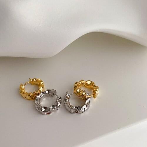 WTLTC Retro Metal Small Round Hoop Earrings for Women Hammered Irregular Hoops Earrings Minimal Statement Earrings 2021 Jewelry