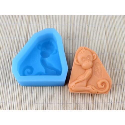 New Product!!1pcs Kneeling Monkey (R1846) Silicone Handmade Soap Mold Crafts DIY Mould
