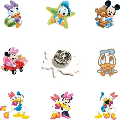 Disney Mickey Mouse And Donald Duck Lapel Pin Classic Animation Acrylic Resin Fashion Taste Brooch Womens Fashion Accessories
