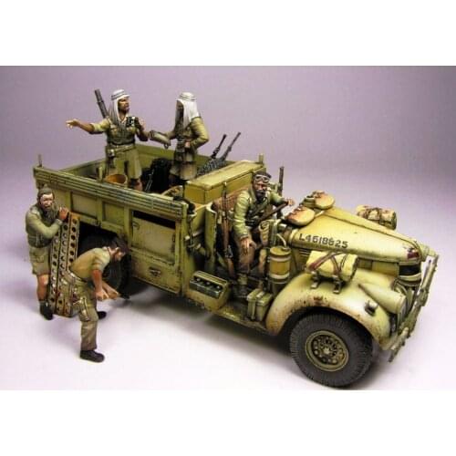 5 resin soldiers, only people 1:35