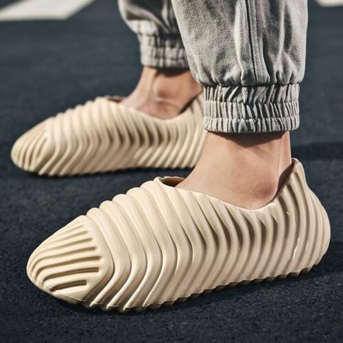 Aleaiwu Men's Sandals