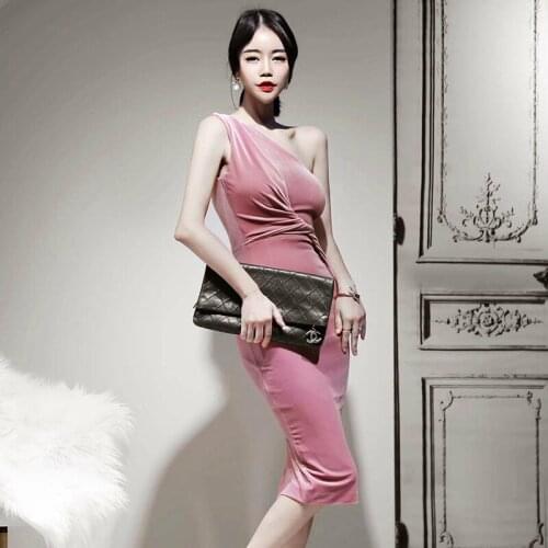 Solid Sleeveless Pink Velvet Dress Ladies Casual Elegant One Shoulder Dress Women Bandage Bodycon Spring Dress 2020 Vestido Long
