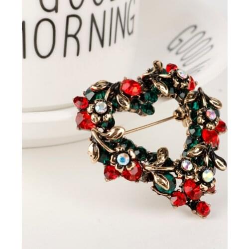 HEYu Fashion Christmas Garland Love Heart Shape Wreath Brooch Rhinestone Crystal Brooches Pins Jewelry Christmas Xmas Gifts
