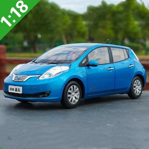 Original factory authentic 1:18 VENUCIA E30 Leaf new energy diecast car model with small gift